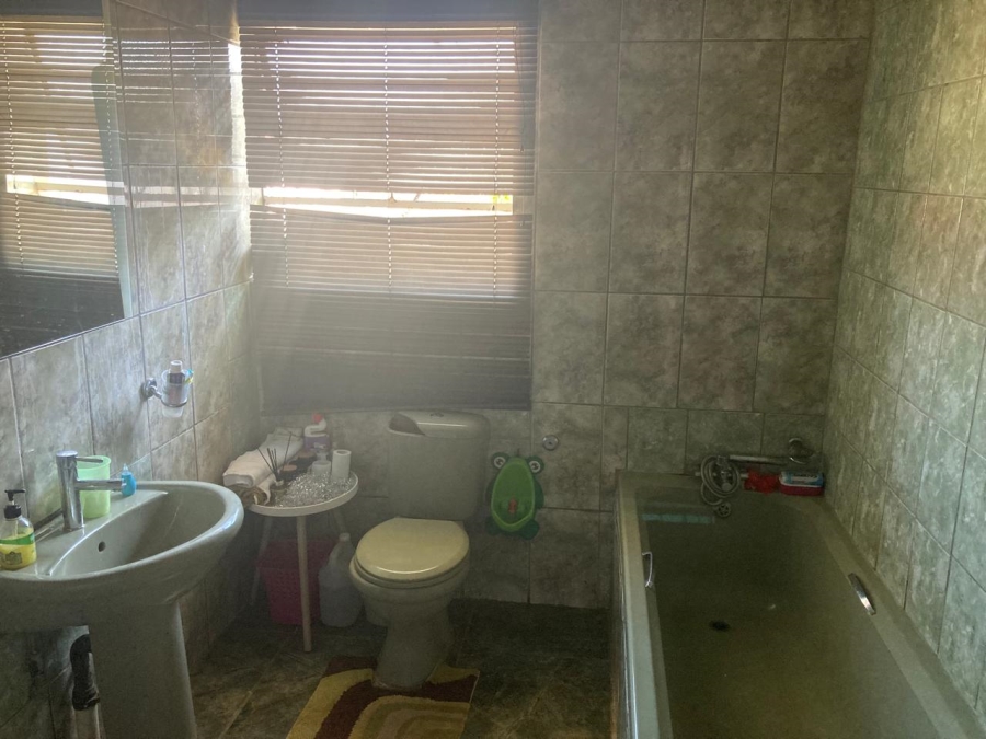 3 Bedroom Property for Sale in Geelhoutpark North West